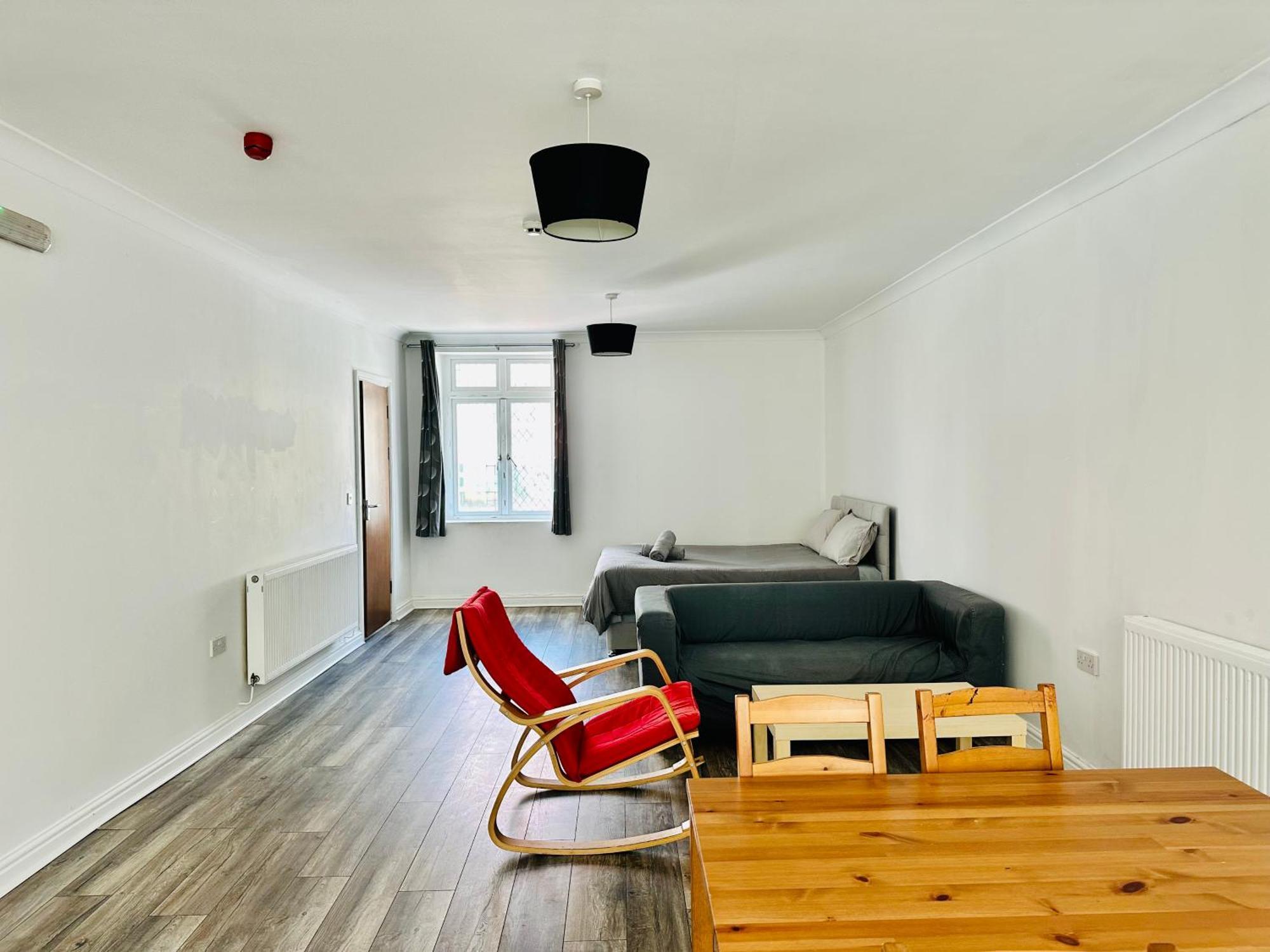 Spacious And Affordable City Center Two Beds Flat Swansea Eksteriør bilde