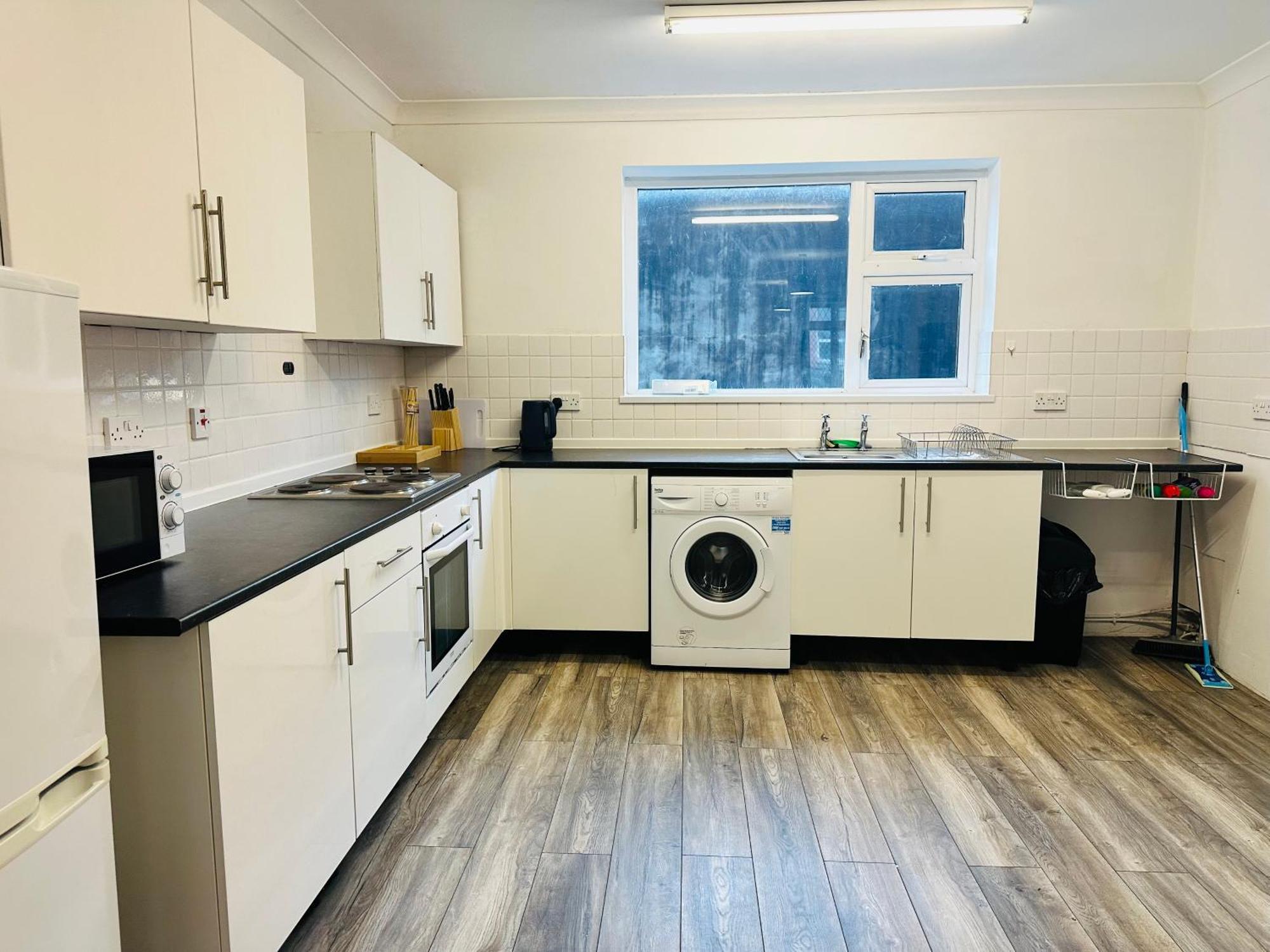 Spacious And Affordable City Center Two Beds Flat Swansea Eksteriør bilde